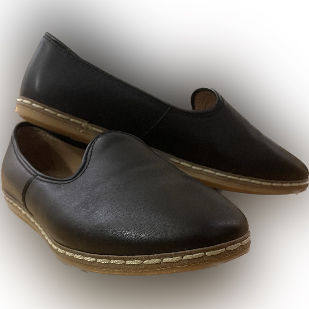 ❤️ NWOT Charix Shoes (Black)